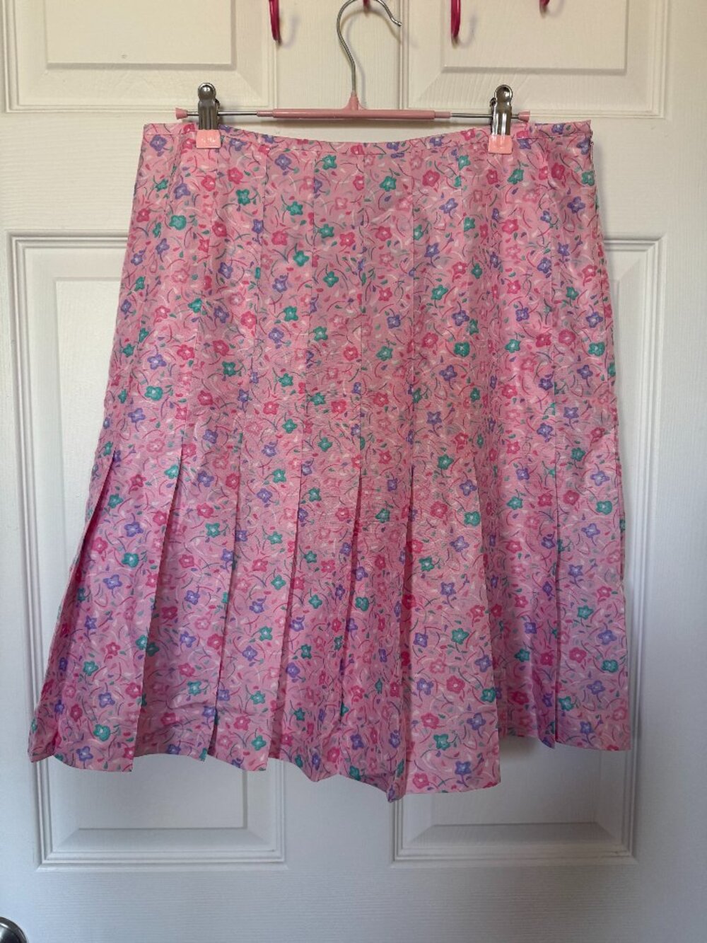 Vintage Casual Corner Pink Floral Silk Skirt Size 8 - Picture 1 of 3